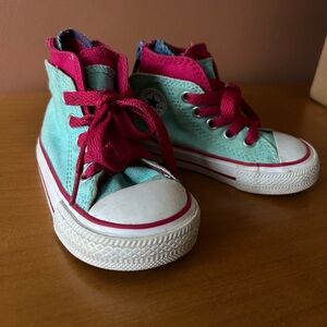 Converse All Star Toddler Girls Shoes size 4